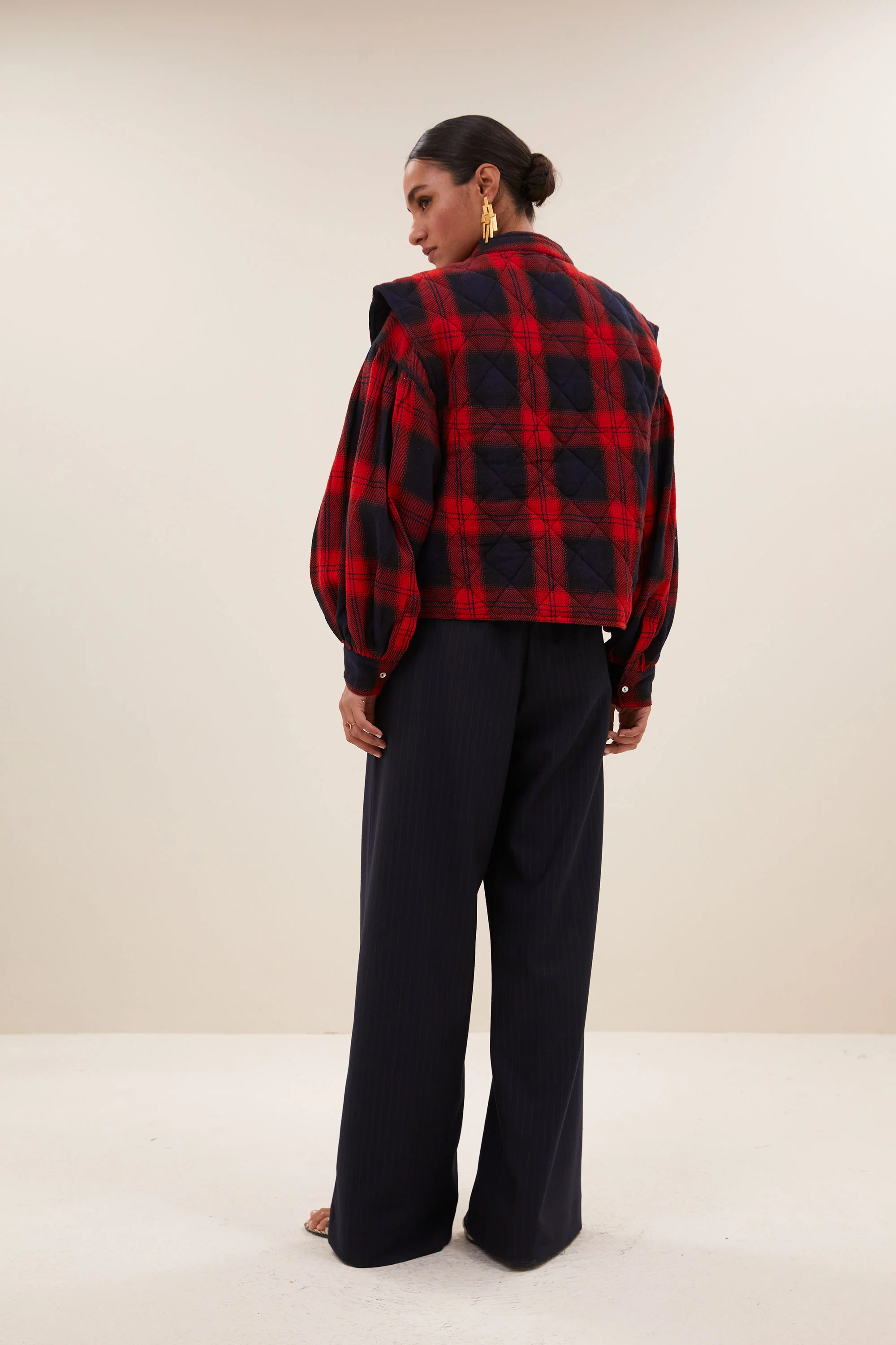 mave red check sleeveless jacket | poppy check - Image 4