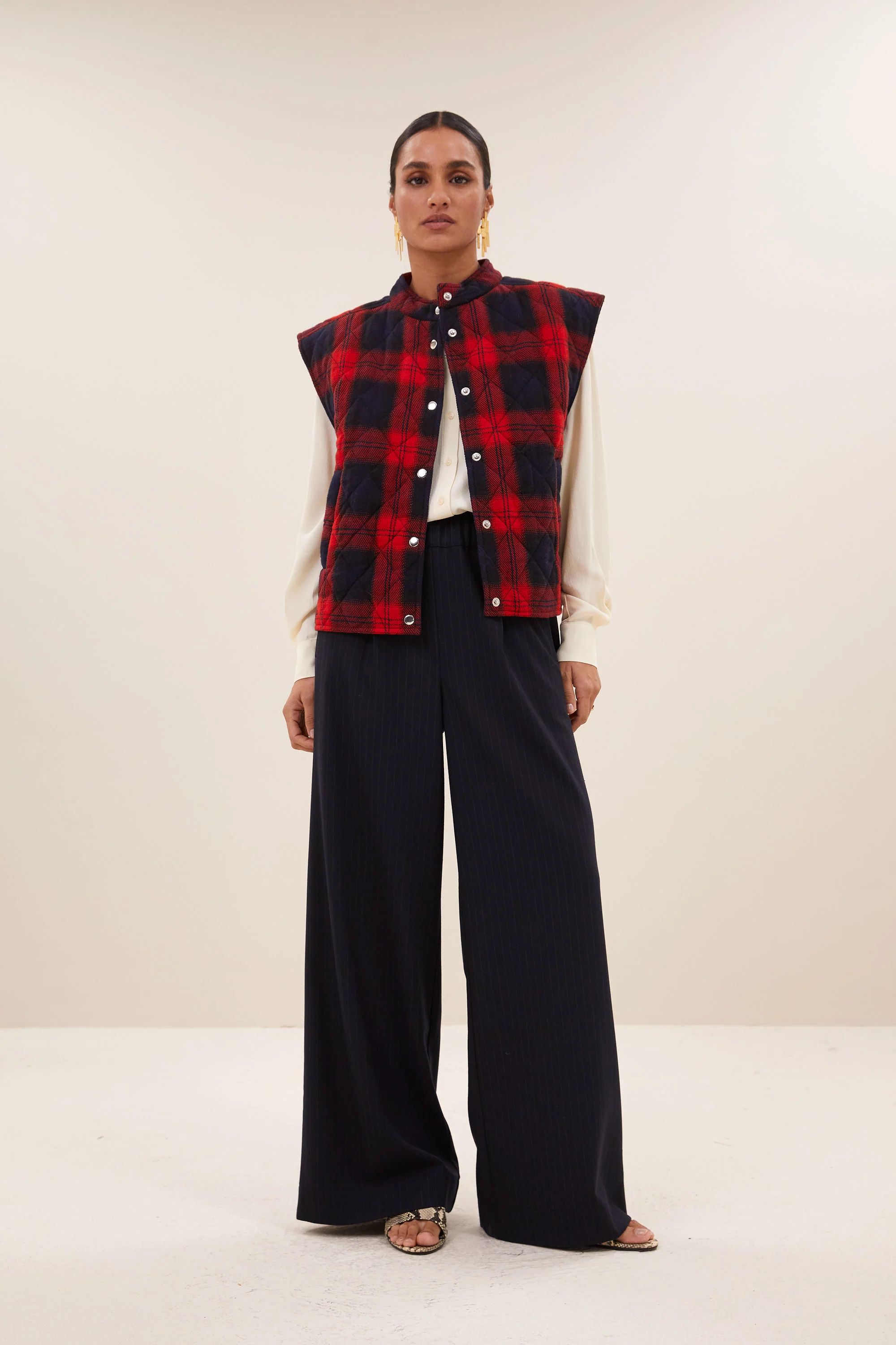 mave red check sleeveless jacket | poppy check - Image 6