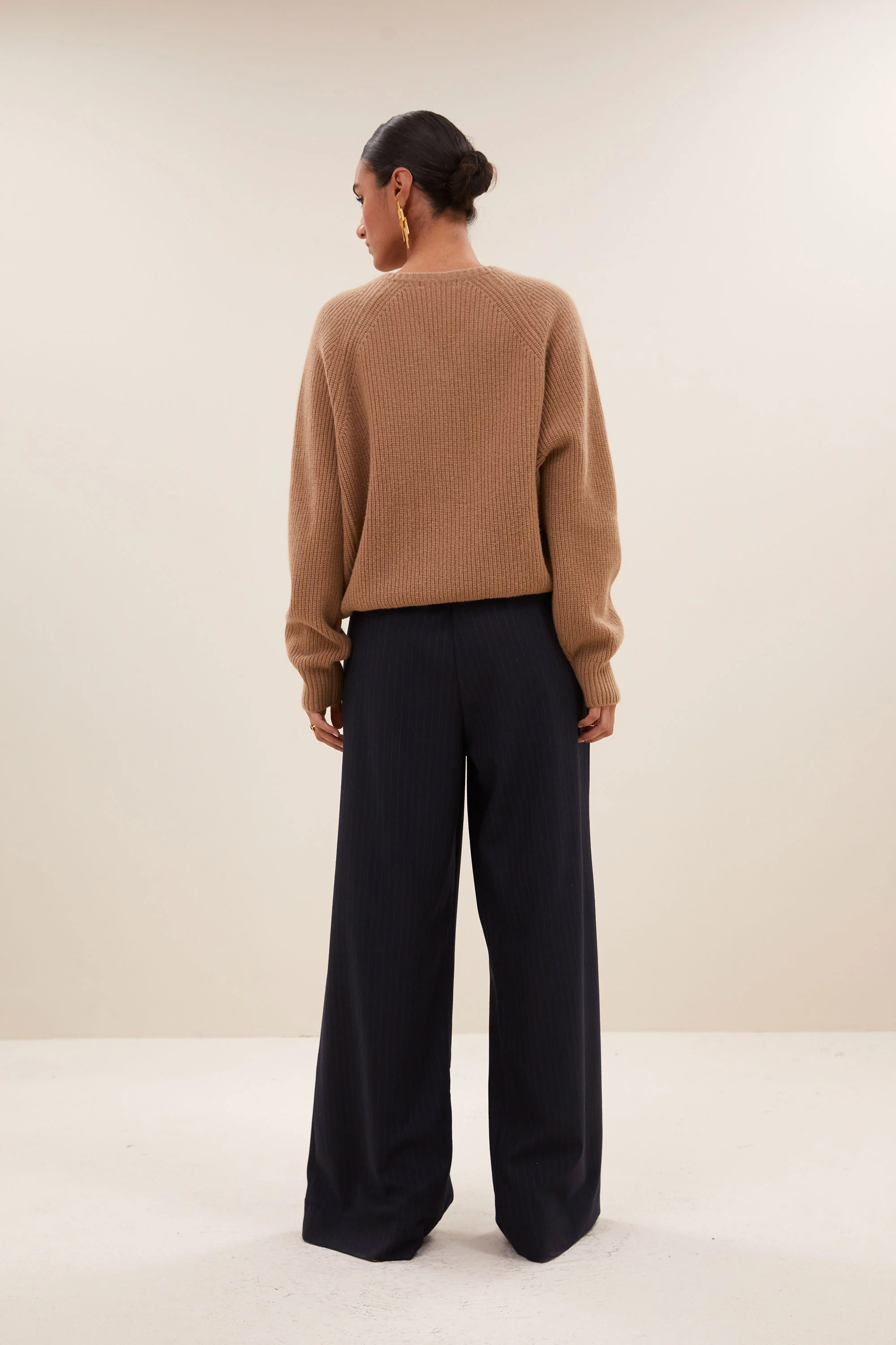 meadow v neck pullover | camel - Image 4
