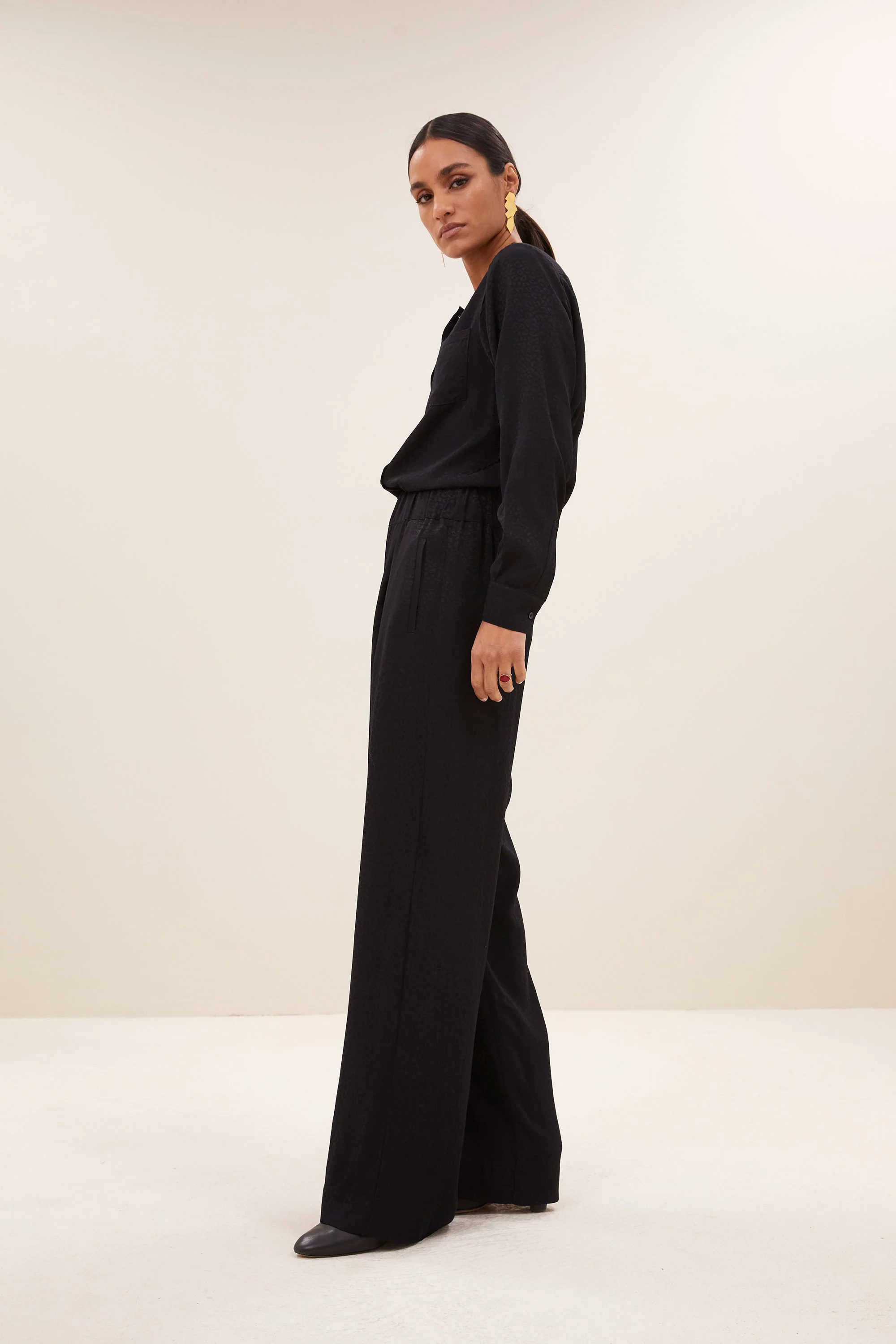 noi black cheetah blouse | black cheetah - Image 3