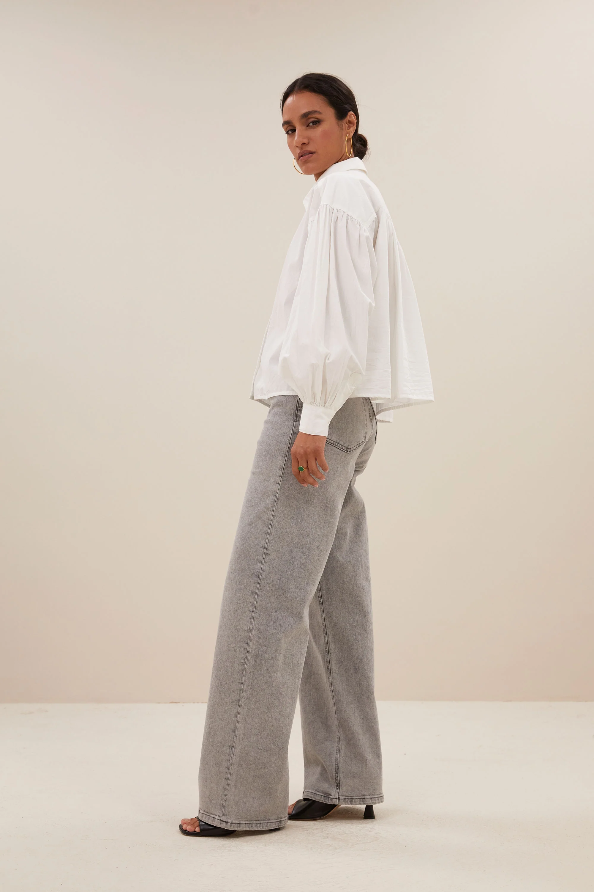 sarah short blouse | white - Image 3