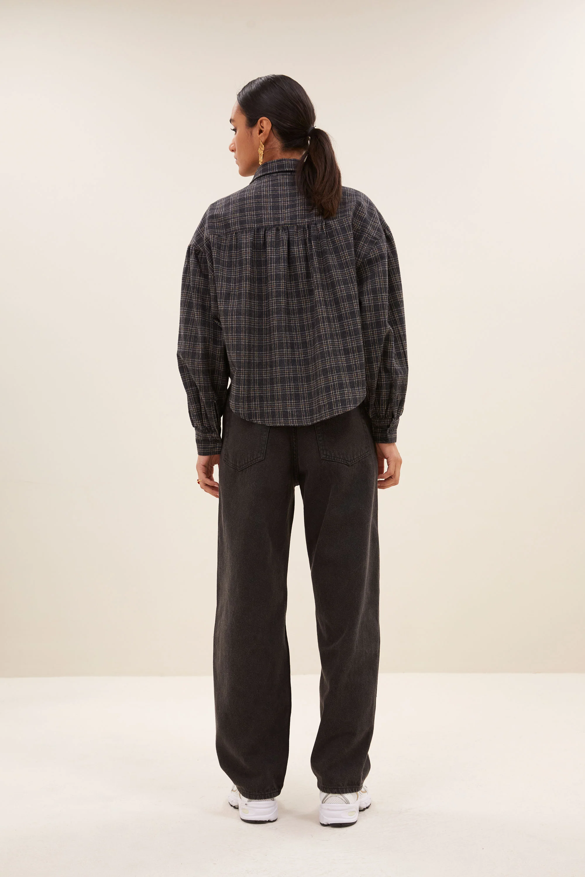 sarah short check blouse | caramel - Image 4