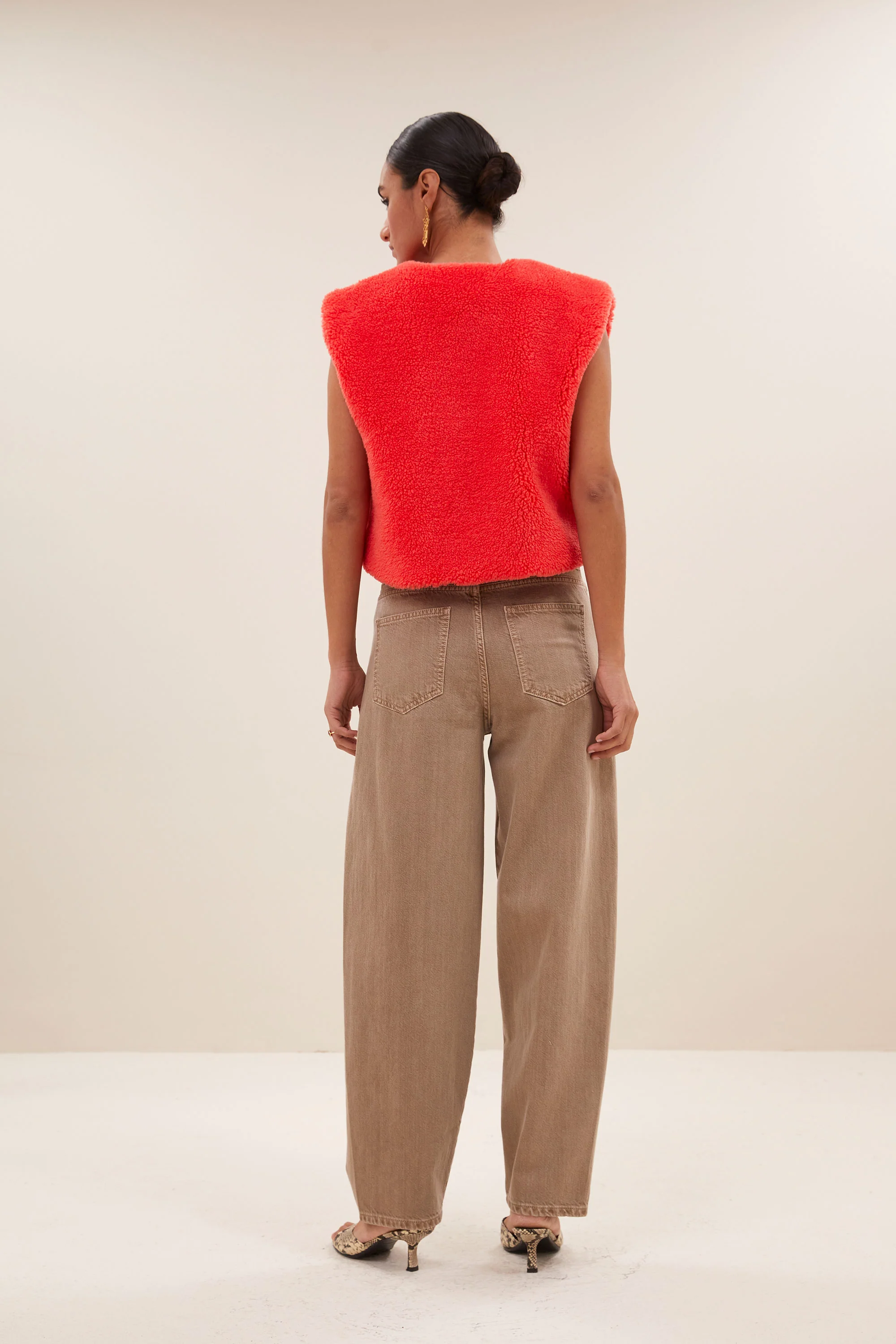 wolly red gilet | poppy red - Image 3